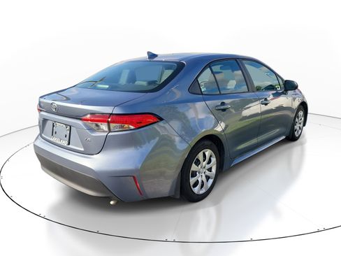 Used 2025 Toyota Corolla LE FWD image 7