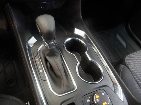 Used 2023 Chevrolet Traverse LT image 17