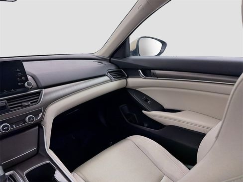 Used 2020 Honda Accord LX image 21