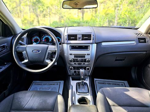 Used 2010 Ford Fusion SE image 13
