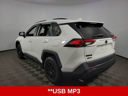 Used 2021 Toyota RAV4 LE image 6