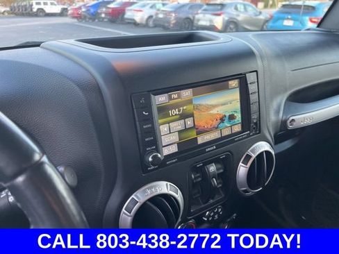 Used 2016 Jeep Wrangler Unlimited Rubicon w/ Connectivity Group AWD/4WD image 23