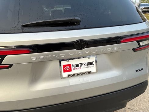 New 2026 Toyota Grand Highlander XLE image 6