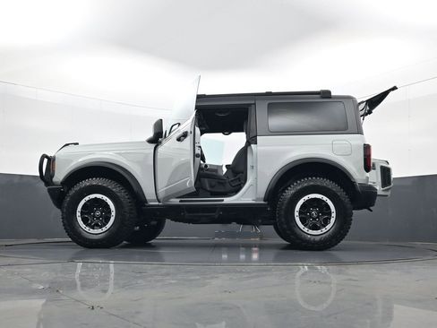 Used 2024 Ford Bronco Badlands w/ Sasquatch Package image 34