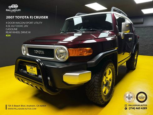 Used 2007 Toyota FJ Cruiser 4WD image 1