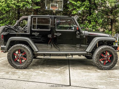 Used 2014 Jeep Wrangler Unlimited Rubicon AWD/4WD image 9