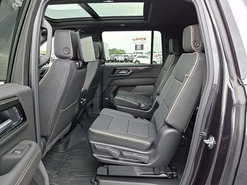 New 2026 GMC Yukon XL Elevation w/ Elevation Premium Package AWD/4WD image 7