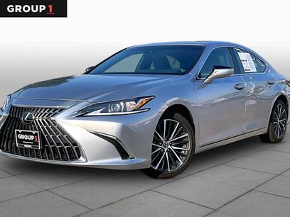 Used 2025 Lexus ES 300h w/ Premium Package