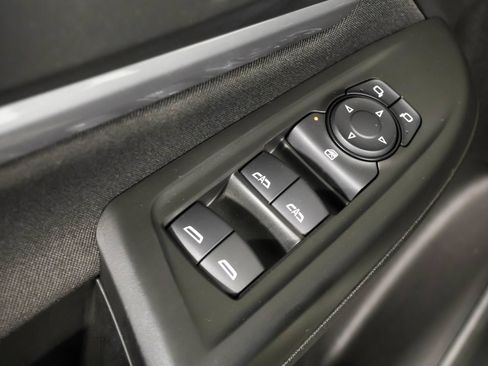 Used 2023 Chevrolet Bolt EUV LT w/ Comfort Package FWD image 34