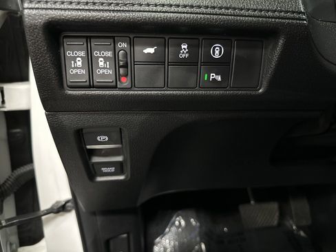 Used 2022 Honda Odyssey Elite image 30