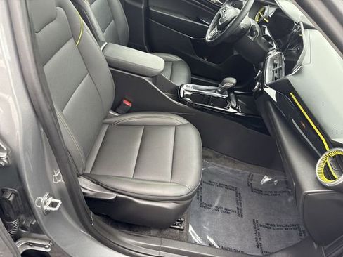 Certified 2024 Chevrolet Trax ACTIV w/ Sunroof Package image 29