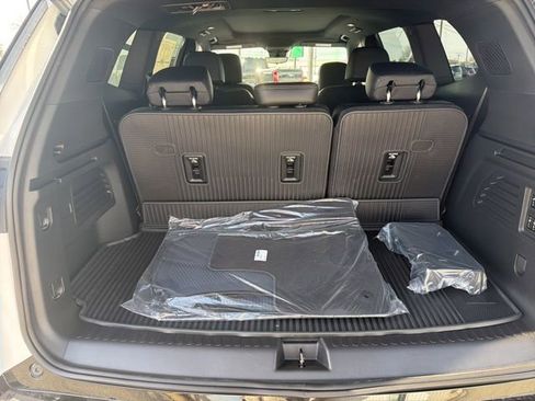 New 2026 Buick Enclave Sport Touring w/ Power Package FWD image 38