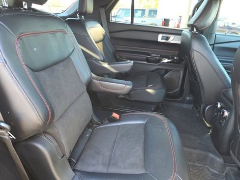 Used 2023 Ford Explorer ST-Line w/ Class IV Trailer Tow Package image 14