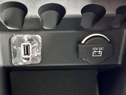 Used 2020 Jeep Cherokee Latitude Plus w/ Cold Weather Group image 36