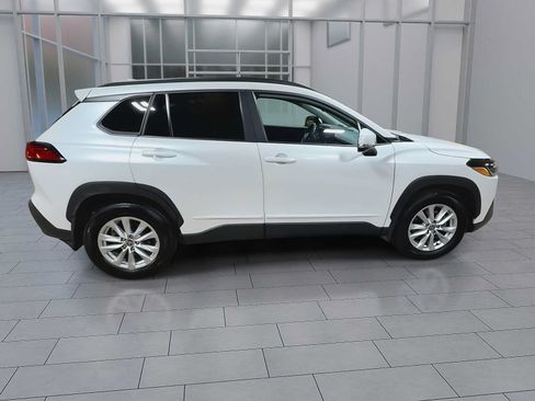 Used 2023 Toyota Corolla Cross LE w/ Moonroof Package AWD/4WD image 9