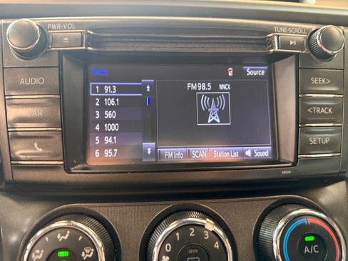Used 2014 Toyota RAV4 LE FWD image 15