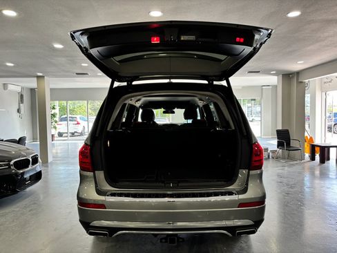 Used 2014 Mercedes-Benz GL 450 4MATIC image 46