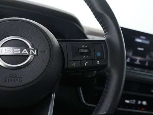 Used 2023 Nissan Rogue SV w/ SV Premium Package image 28