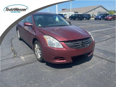 Used 2011 Nissan Altima 2.5 S w/ Convenience Pkg FWD image 1