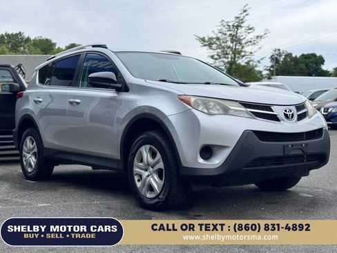 Used 2015 Toyota RAV4 LE AWD/4WD image 3