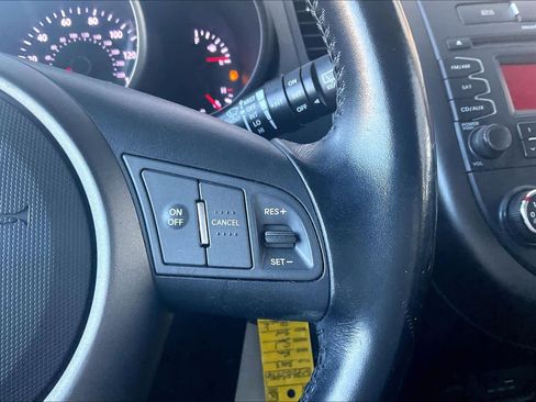 Used 2013 Kia Soul + FWD image 24