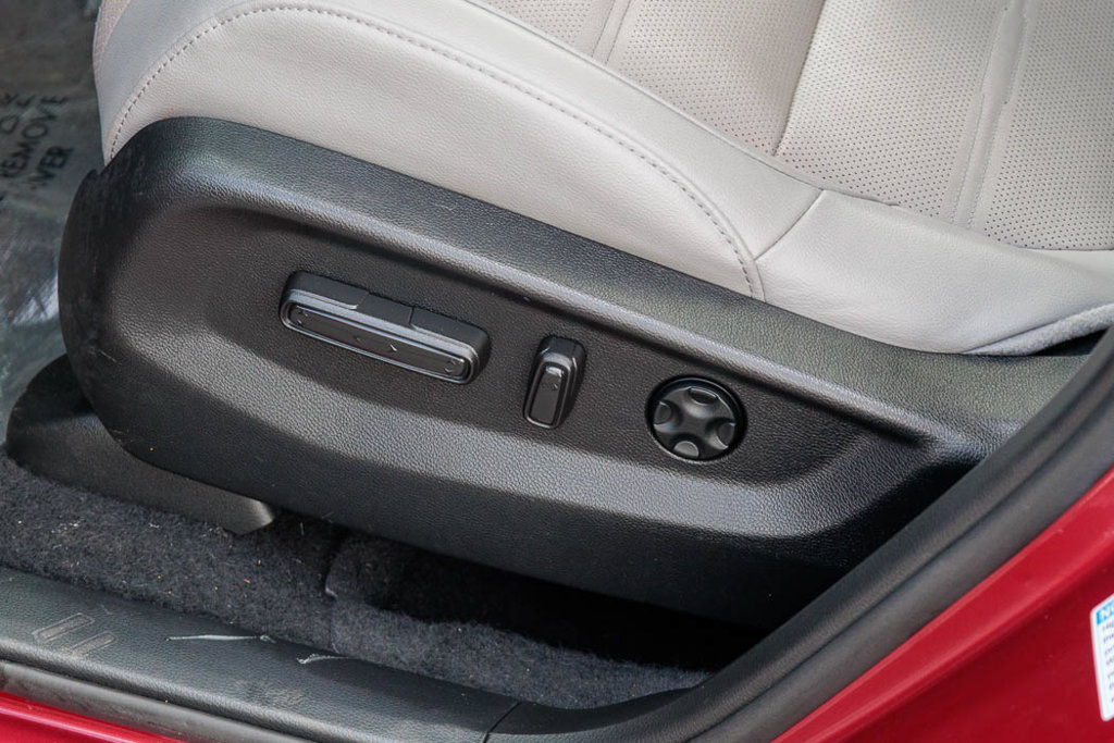 Used 2022 Honda CR-V Touring image 19