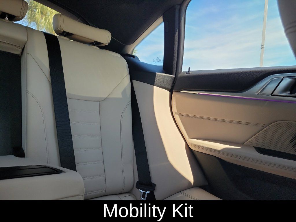 Used 2023 BMW 430i Gran Coupe xDrive w/ M Sport Package AWD/4WD image 15