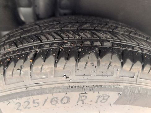 Used 2025 Ford Escape SE image 20