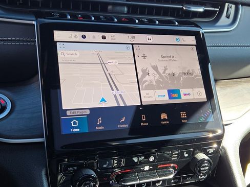 New 2025 Jeep Grand Cherokee Limited w/ Black Appearance Package image 30