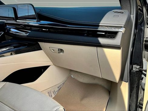 Certified 2023 Cadillac Escalade Premium Luxury w/ LPO, Floor Liner Package AWD/4WD image 27