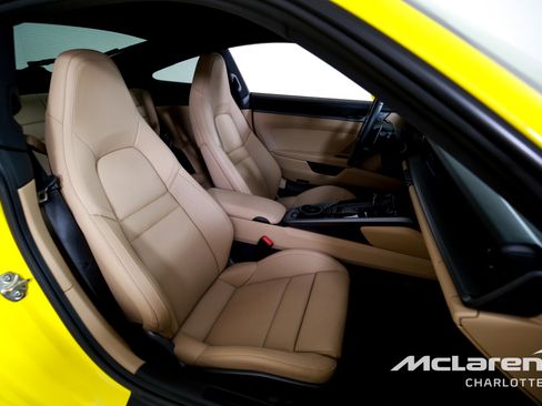 Used 2022 Porsche 911 Carrera 4S w/ Premium Package image 20