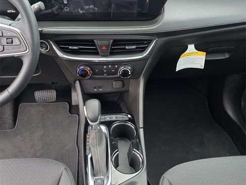 New 2025 Buick Encore GX Preferred image 27