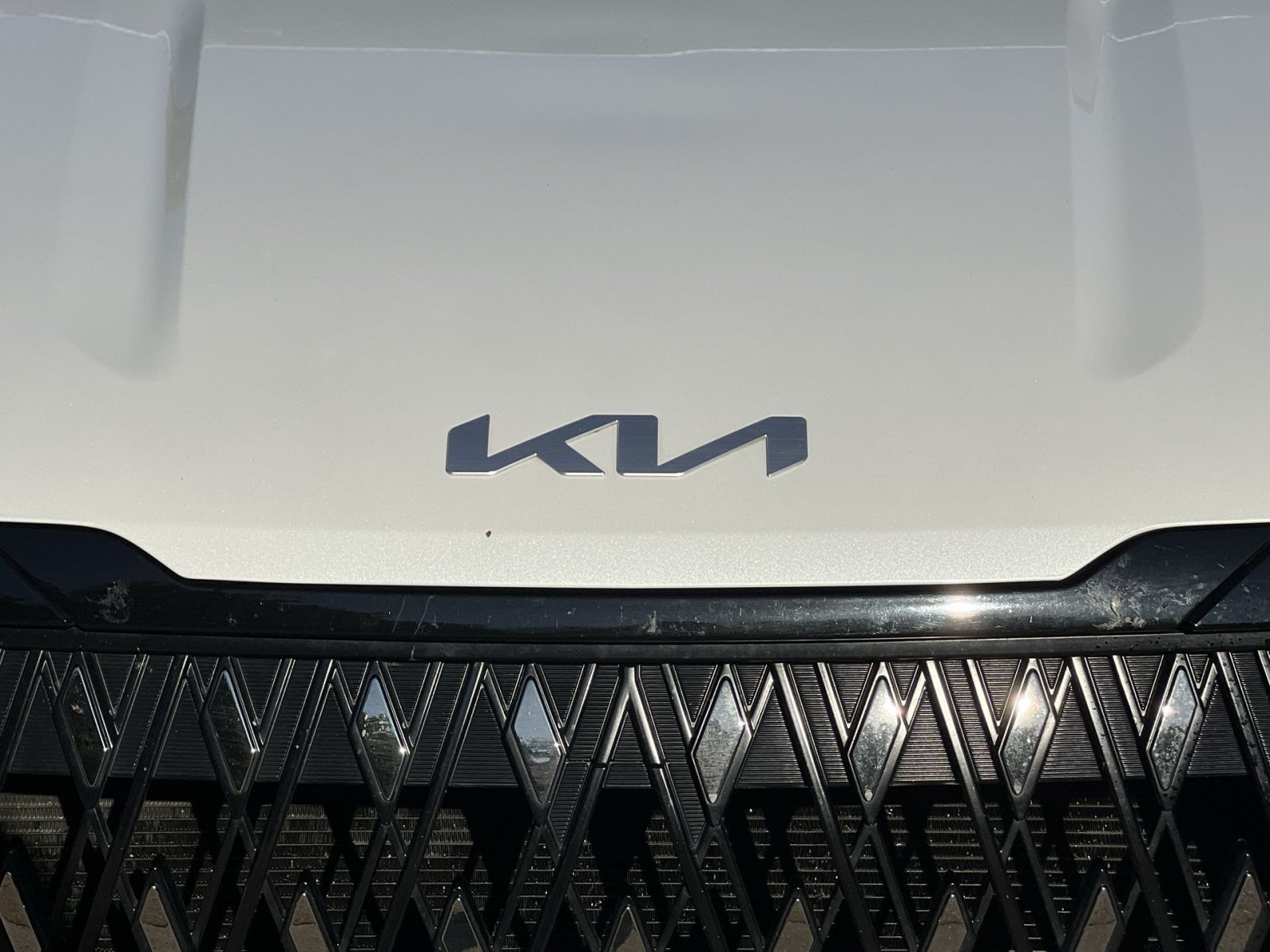 Used 2025 Kia Carnival FWD image 12