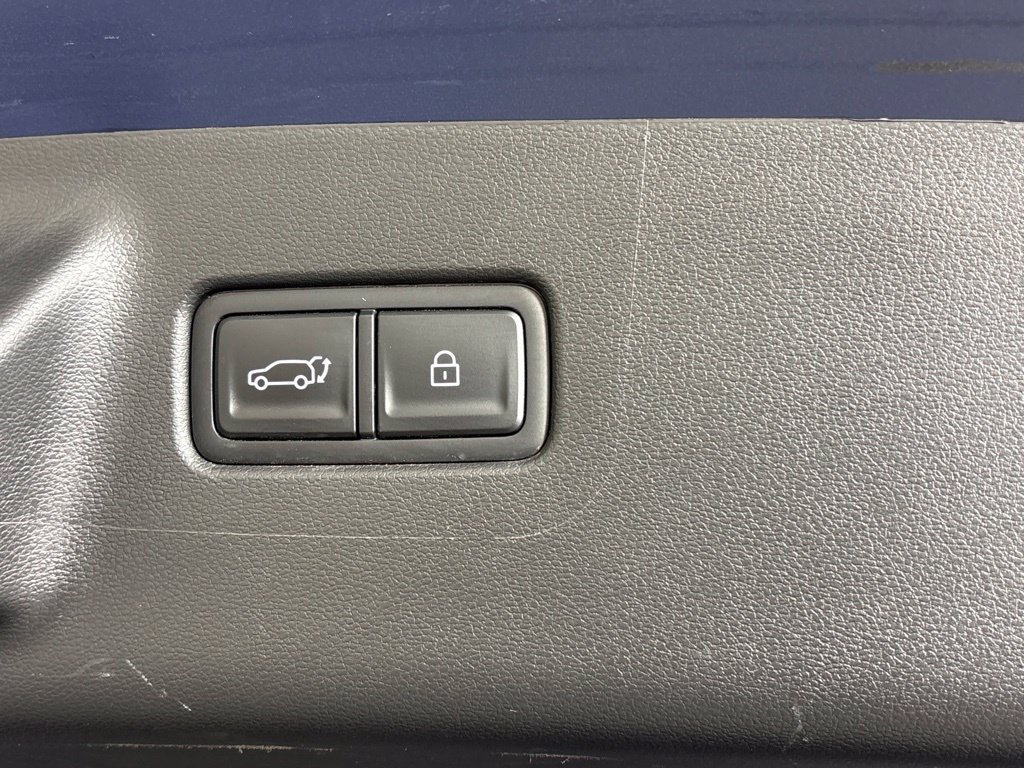 Used 2025 Hyundai Santa Fe SEL FWD image 24