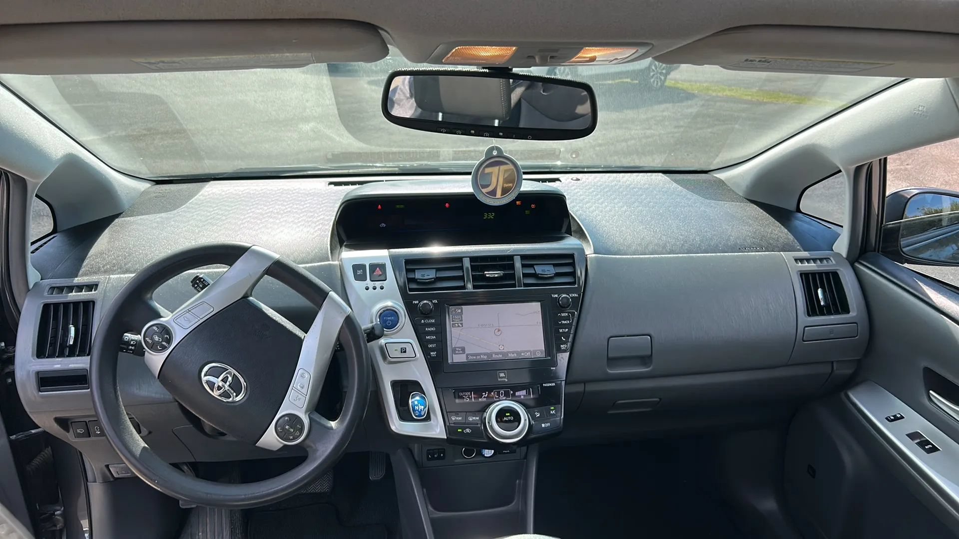 Used 2012 Toyota Prius V Five FWD image 21
