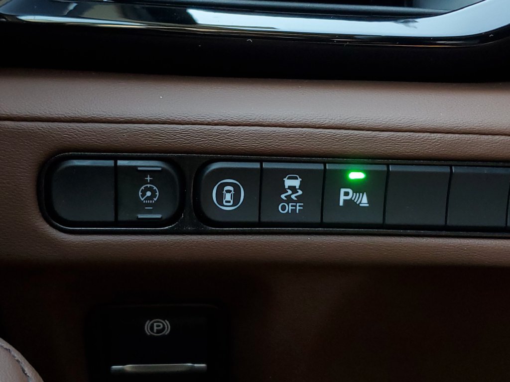 Certified 2026 Acura MDX w/ Technology Package FWD image 31
