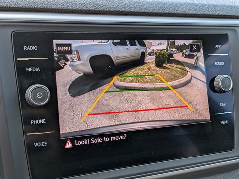 Used 2021 Volkswagen Atlas SE w/ Panoramic Sunroof Package AWD/4WD image 33