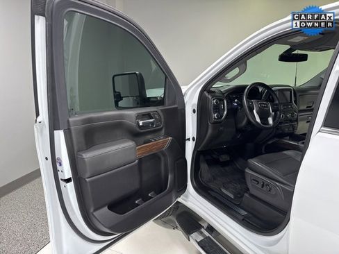 Used 2022 GMC Sierra 2500 SLT w/ SLT Convenience Package image 7