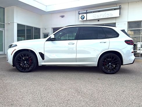 Used 2024 BMW X5 sDrive40i w/ M Sport Package RWD image 4