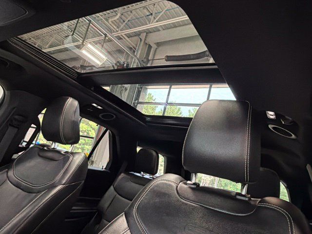 Used 2022 Ford Explorer ST w/ ST Street Pack AWD/4WD image 26