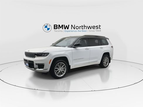 Used 2025 Jeep Grand Cherokee L Summit w/ MOPAR Finishing Package image 9