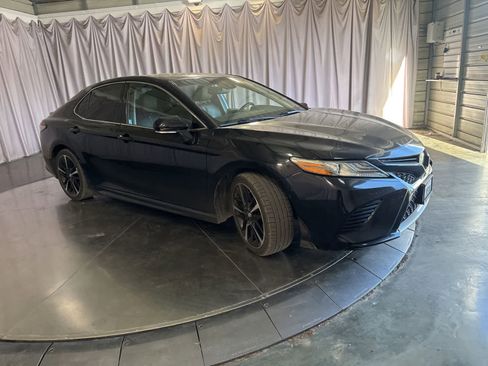 Used 2019 Toyota Camry XSE w/ Carpet Mat Package FWD image 2