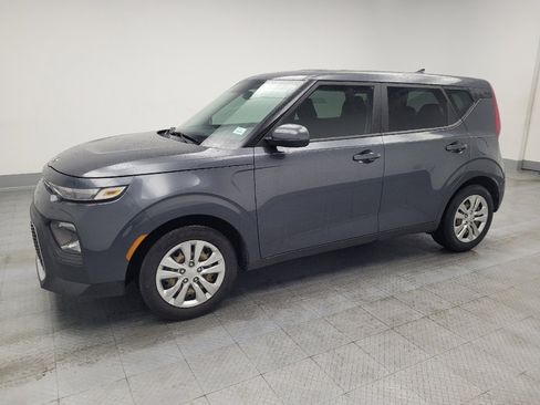 Used 2021 Kia Soul LX image 2