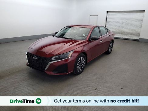 Used 2024 Nissan Altima 2.5 SV FWD image 1