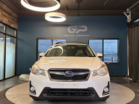 Used 2017 Subaru Crosstrek 2.0i Premium AWD/4WD image 8