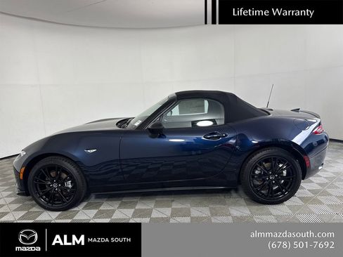 New 2026 MAZDA MX-5 Miata Club w/ Interior Package RWD image 9