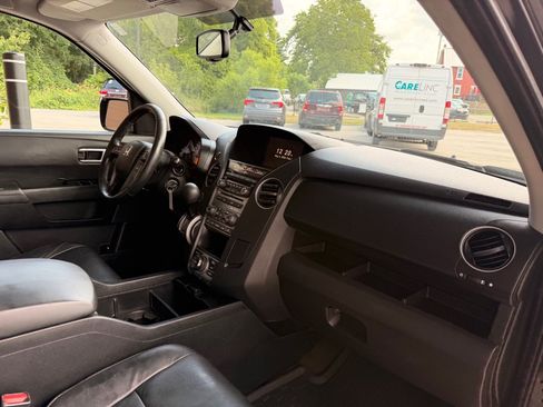 Used 2015 Honda Pilot Touring image 18