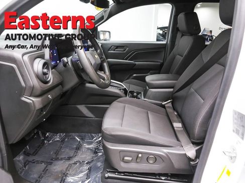 Used 2024 Chevrolet Colorado W/T w/ Technology Package image 14