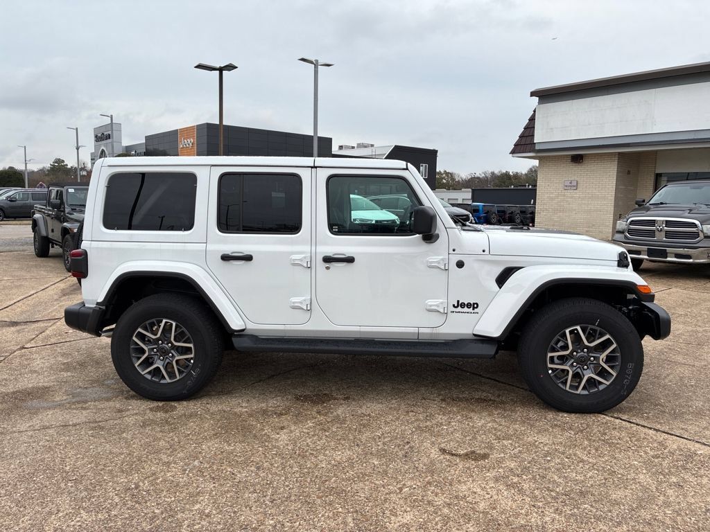 New 2025 Jeep Wrangler Unlimited Sahara AWD/4WD image 7