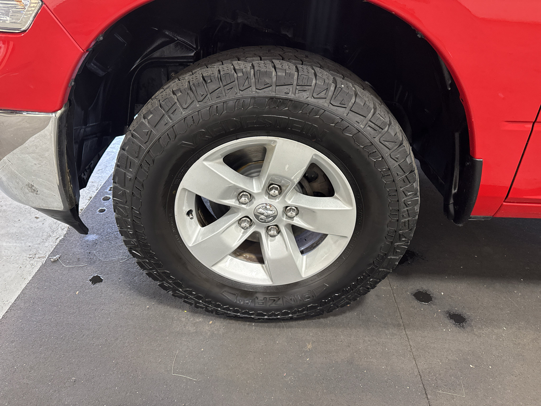 Used 2018 RAM 1500 Classic SLT AWD/4WD image 20